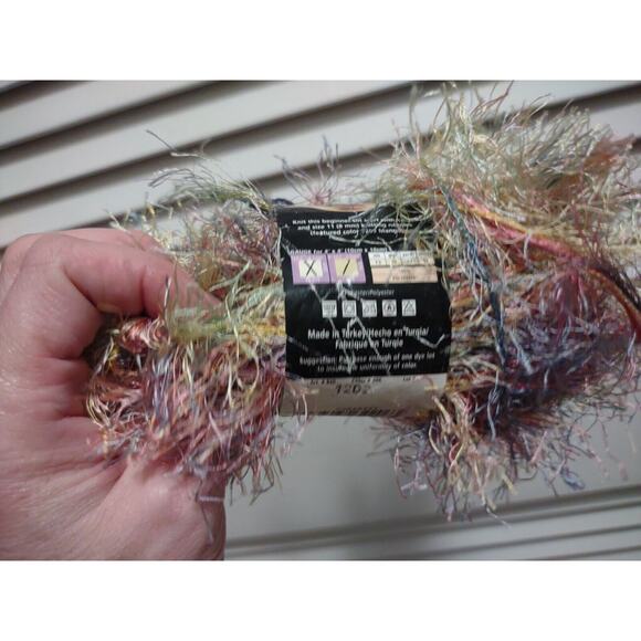 Lion Brand Fun Fur yarn 5 weight multicolor 5.25 oz total 192 yards length - Picture 4 of 11